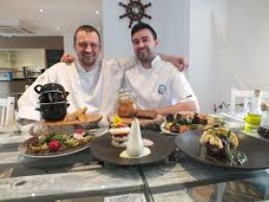 Surf andTurf, Midelton